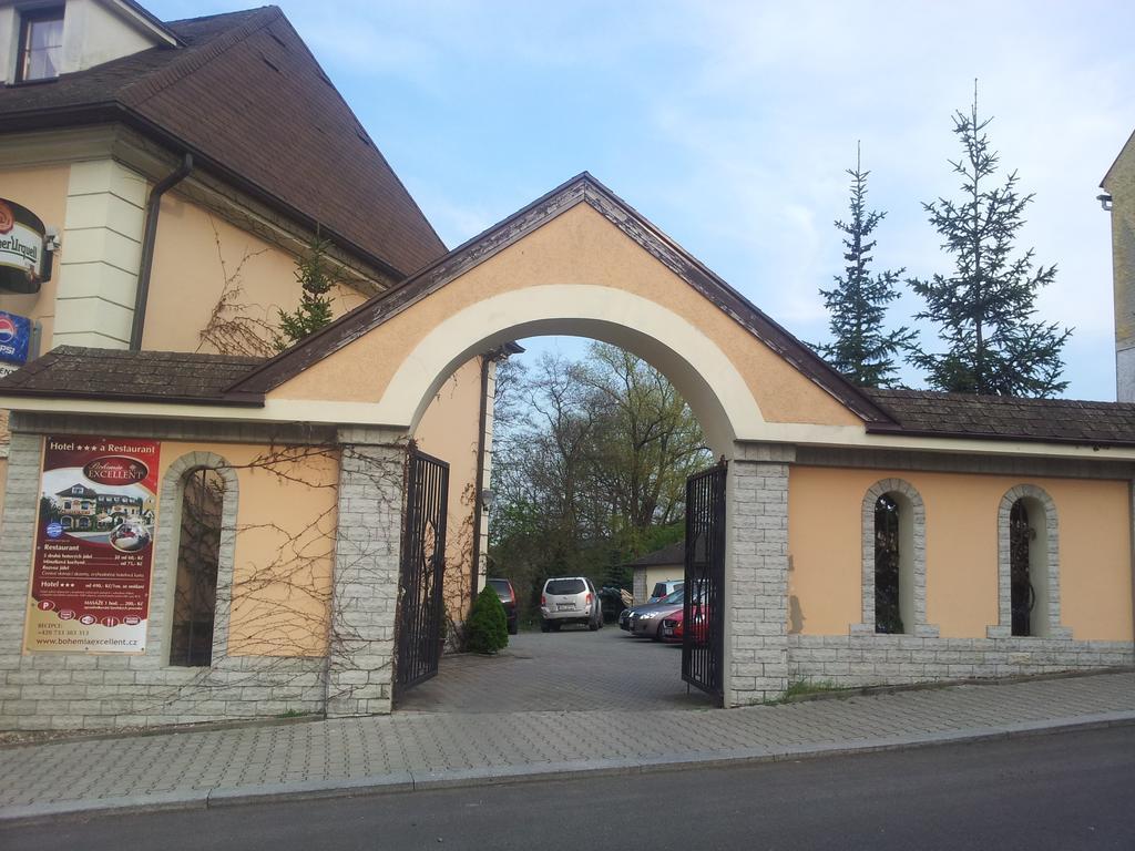 Hotel Bohemia Excellent Klášterec nad Ohří Bagian luar foto