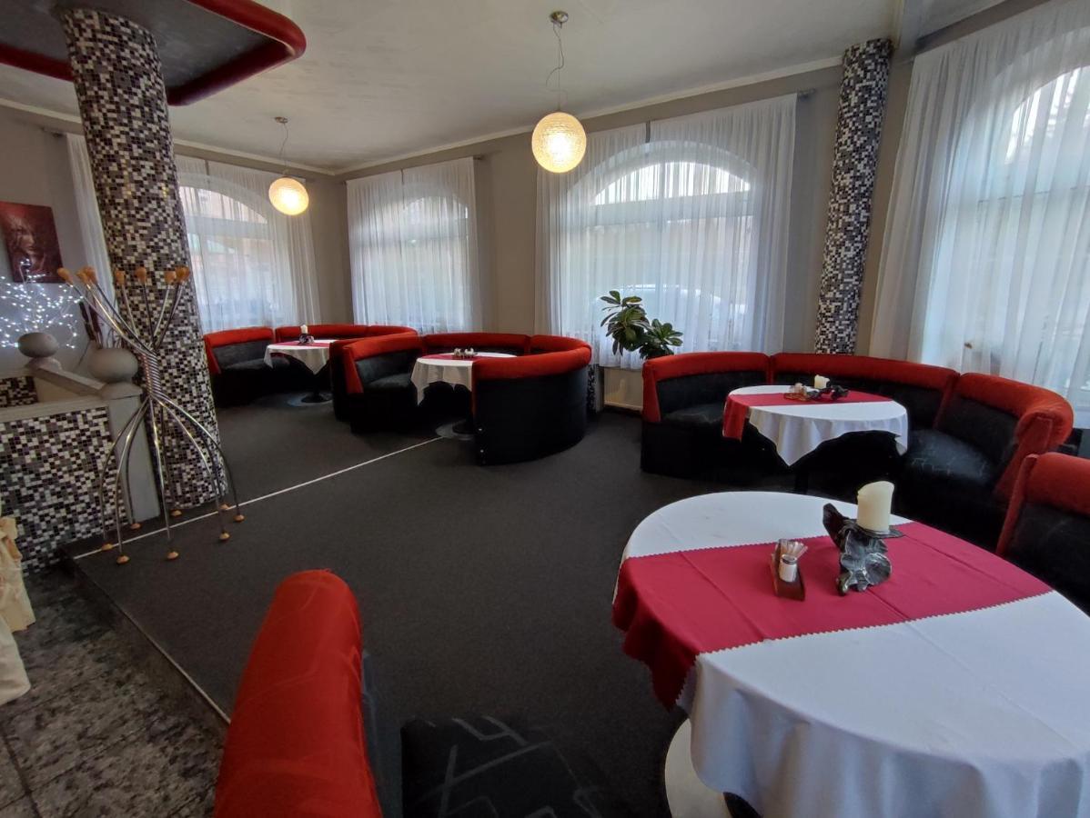 Hotel Bohemia Excellent Klášterec nad Ohří Bagian luar foto