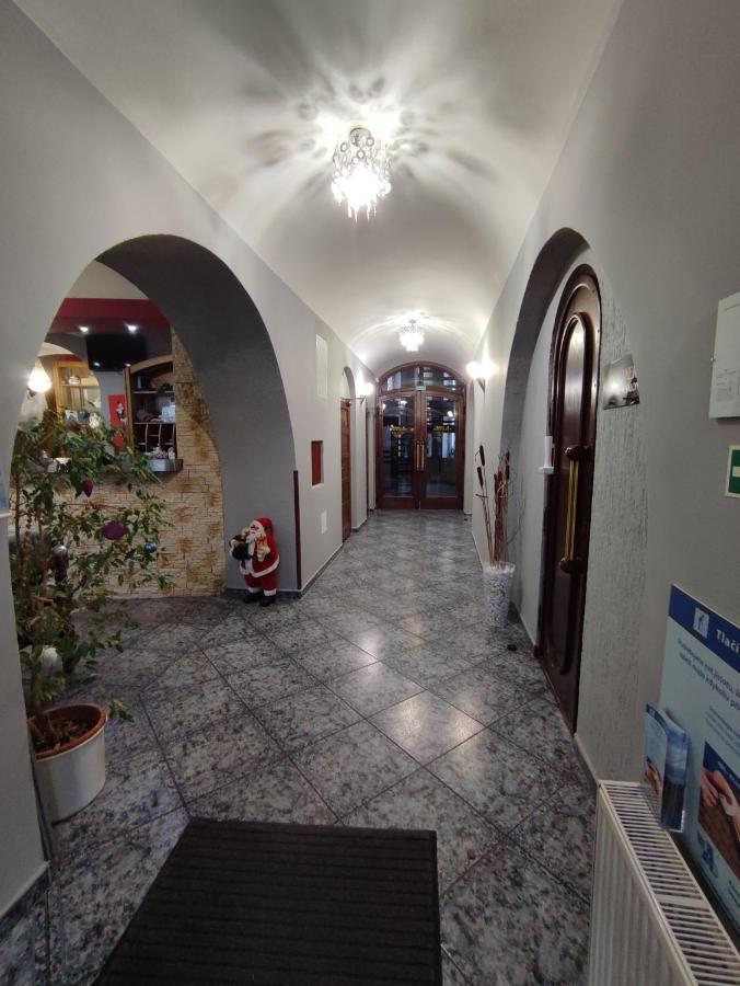 Hotel Bohemia Excellent Klášterec nad Ohří Bagian luar foto