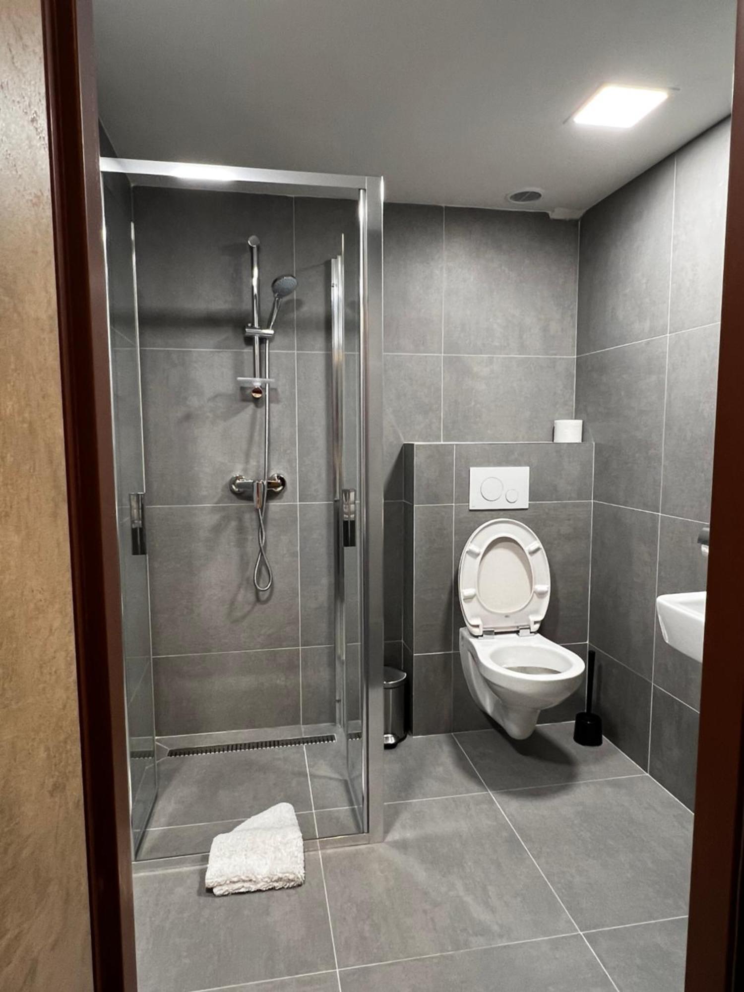 Hotel Bohemia Excellent Klášterec nad Ohří Bagian luar foto
