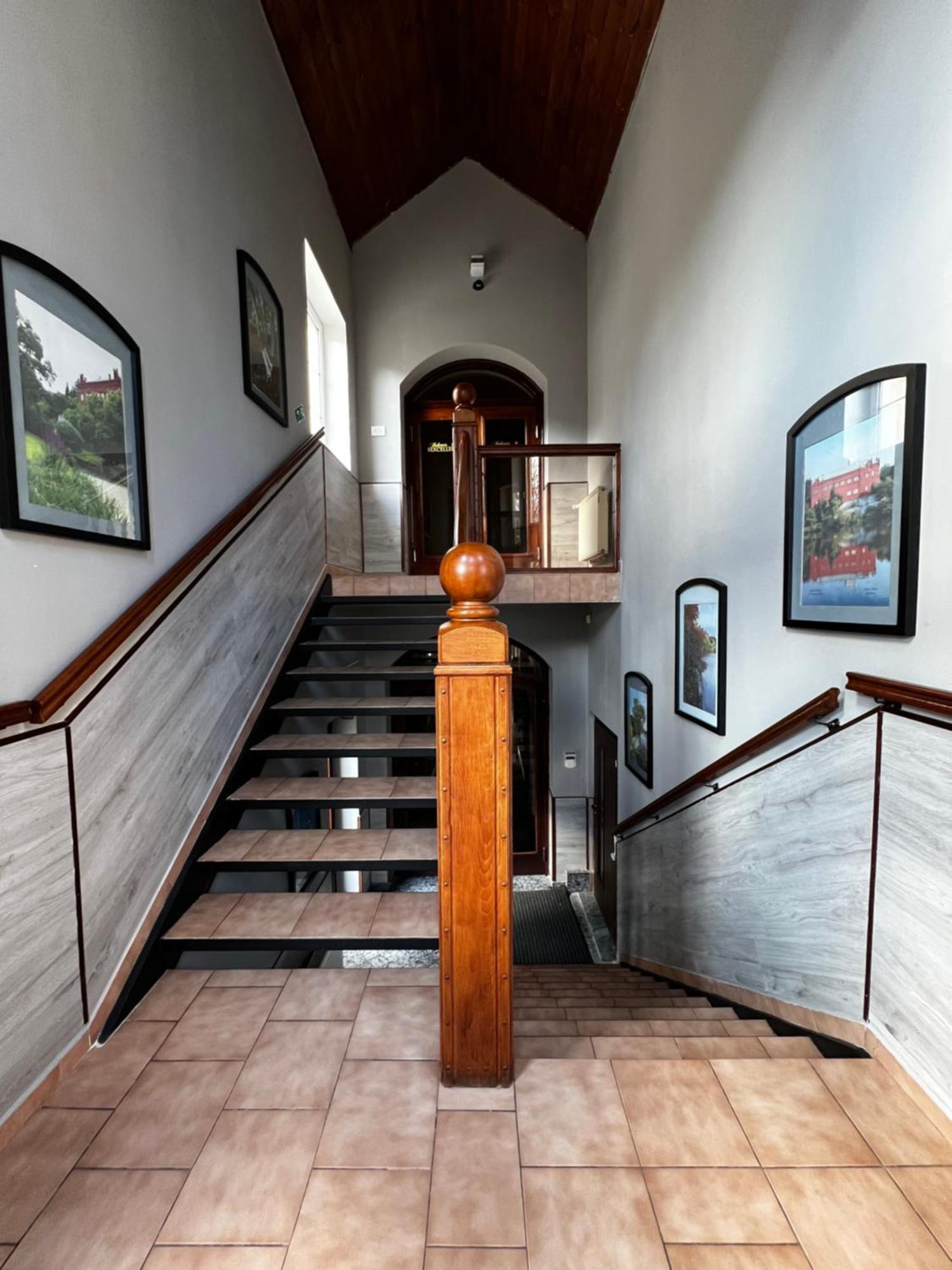 Hotel Bohemia Excellent Klášterec nad Ohří Bagian luar foto