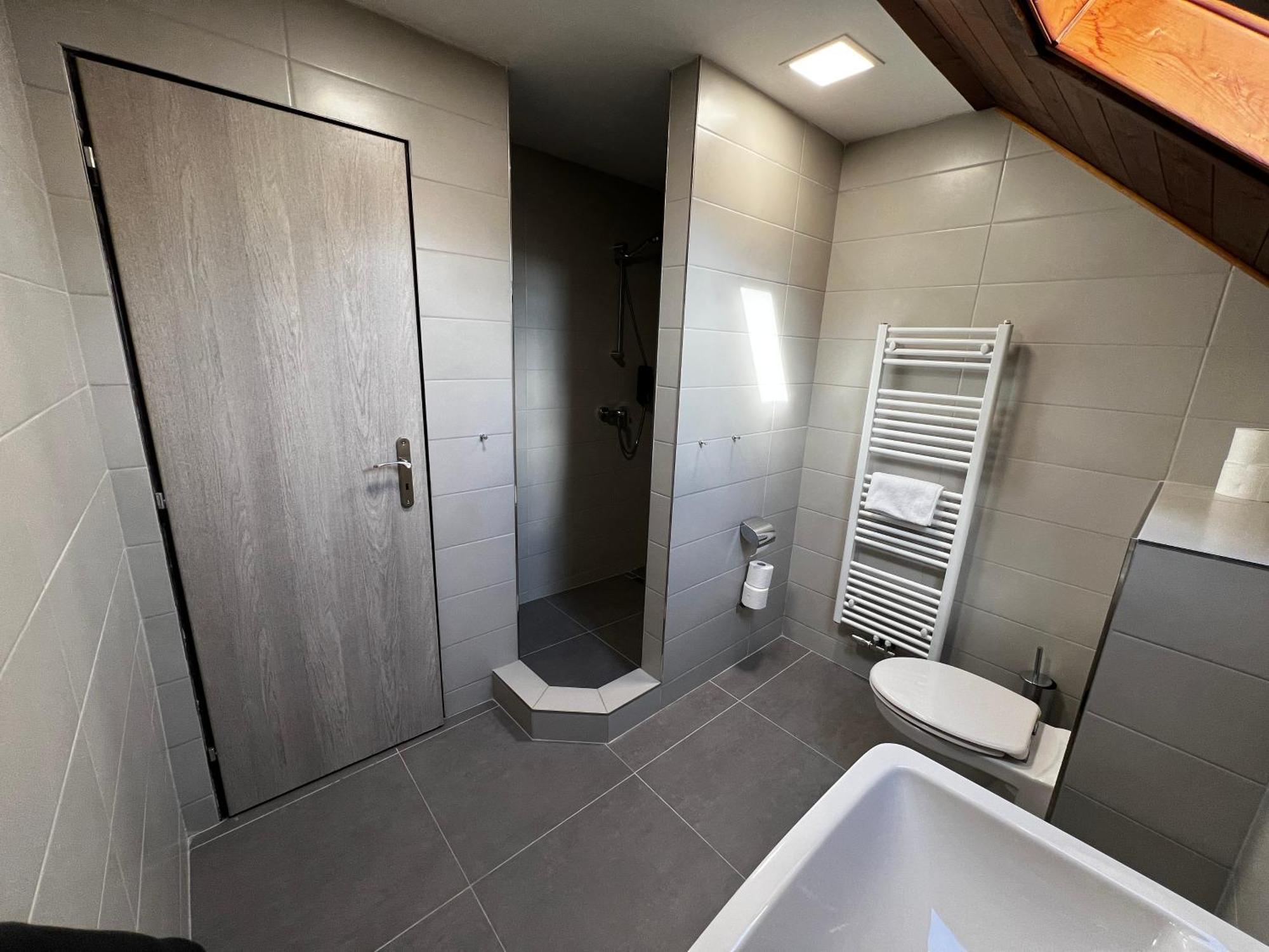 Hotel Bohemia Excellent Klášterec nad Ohří Bagian luar foto